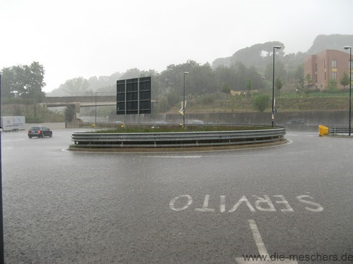 unter der Tankstelle